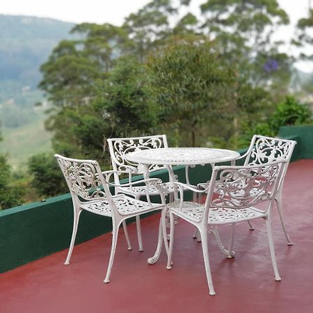 Leisure Mount View Holiday Inn Хапутале Екстериор снимка
